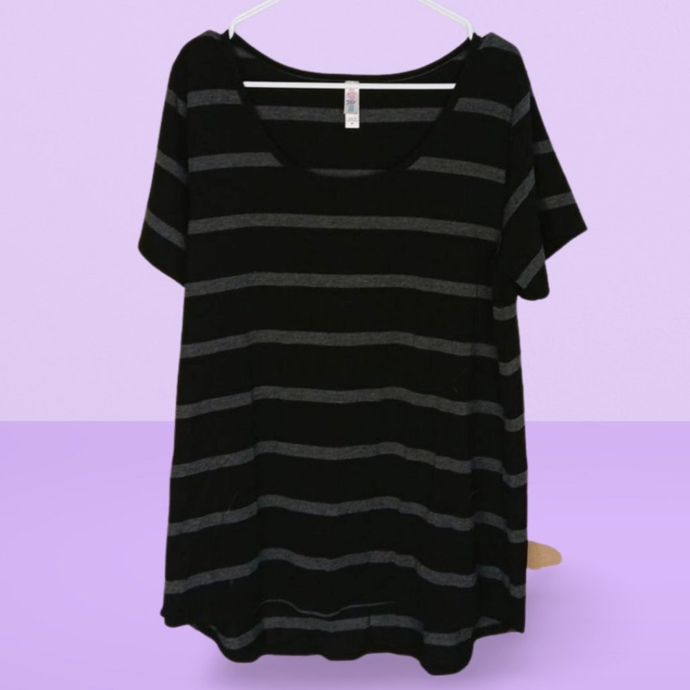 LuLaRoe Black & Gray Stripped Shortsleeve Tunic T-Shirt Sz XL